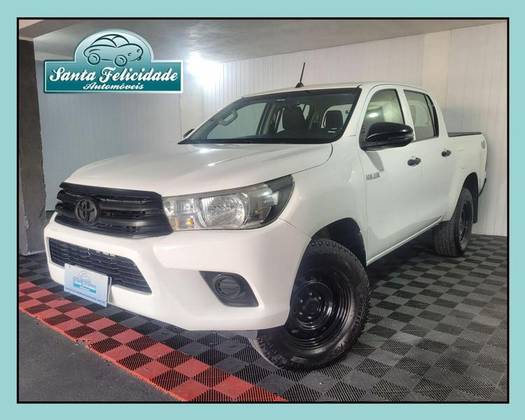 TOYOTA HILUX 2.8 STD 4X4 CD 16V DIESEL 4P MANUAL